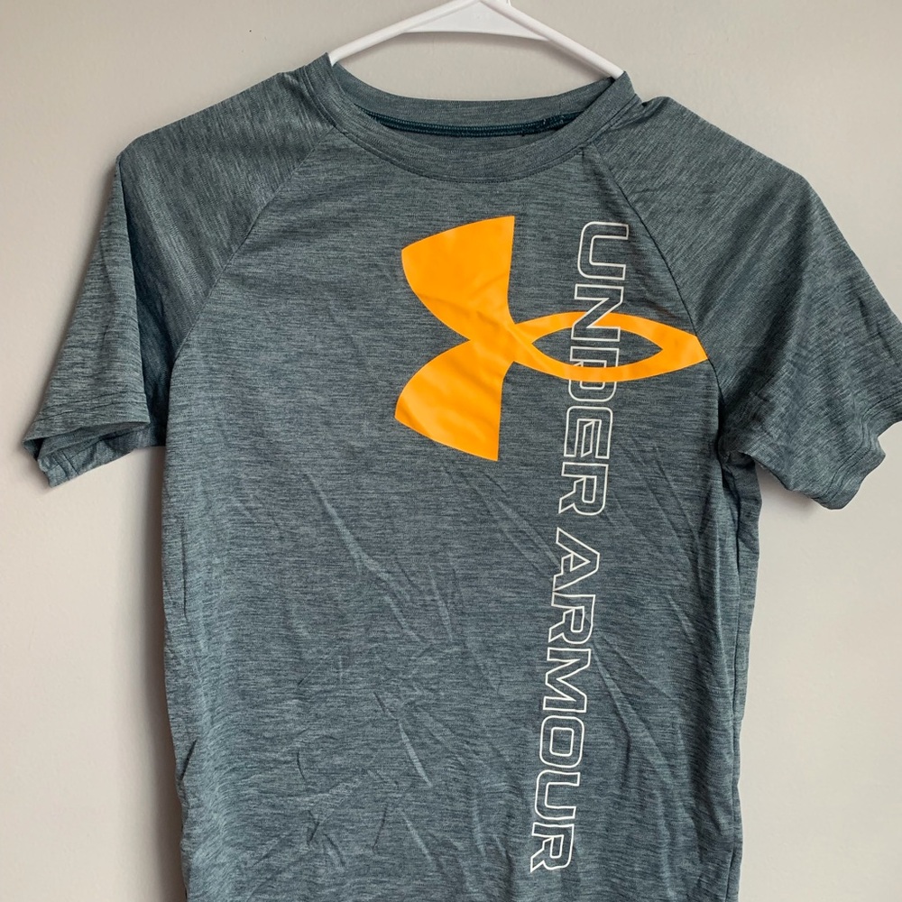 Under Armour Men's Heather Gray Tee with Yellow Logo